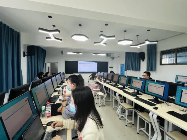 經濟管理學院成功舉辦教學軟件培訓活動，助力教育行業軟件開發應用